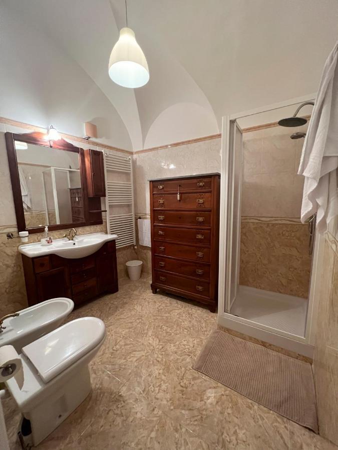 B&B Palazzo Lombardi ลูเชรา ภายนอก รูปภาพ